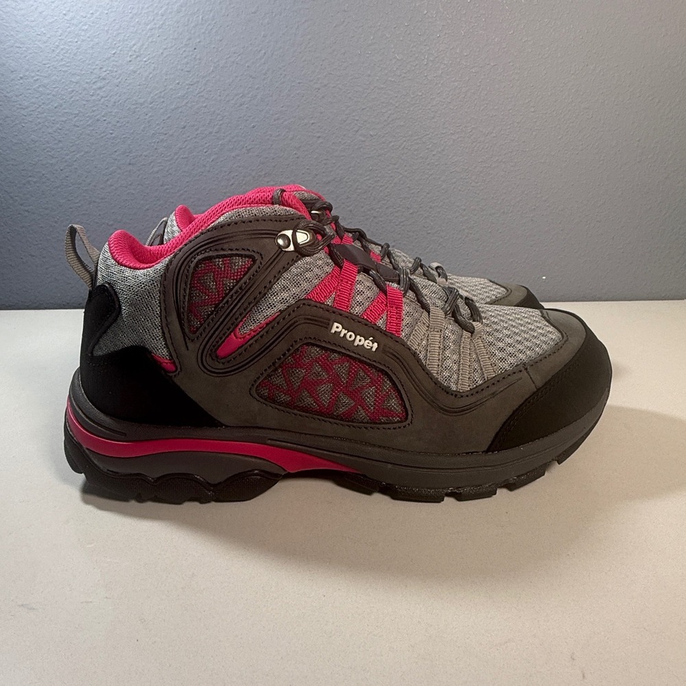 Propet Hiking Shoes Women 10.5 Grey Pink New Waterproof Leather WBA002M